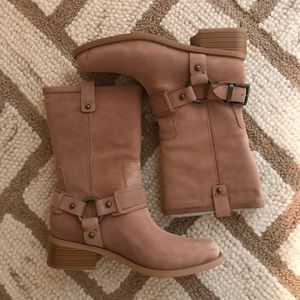 New Jessica Simpson Tan Suede Boots.